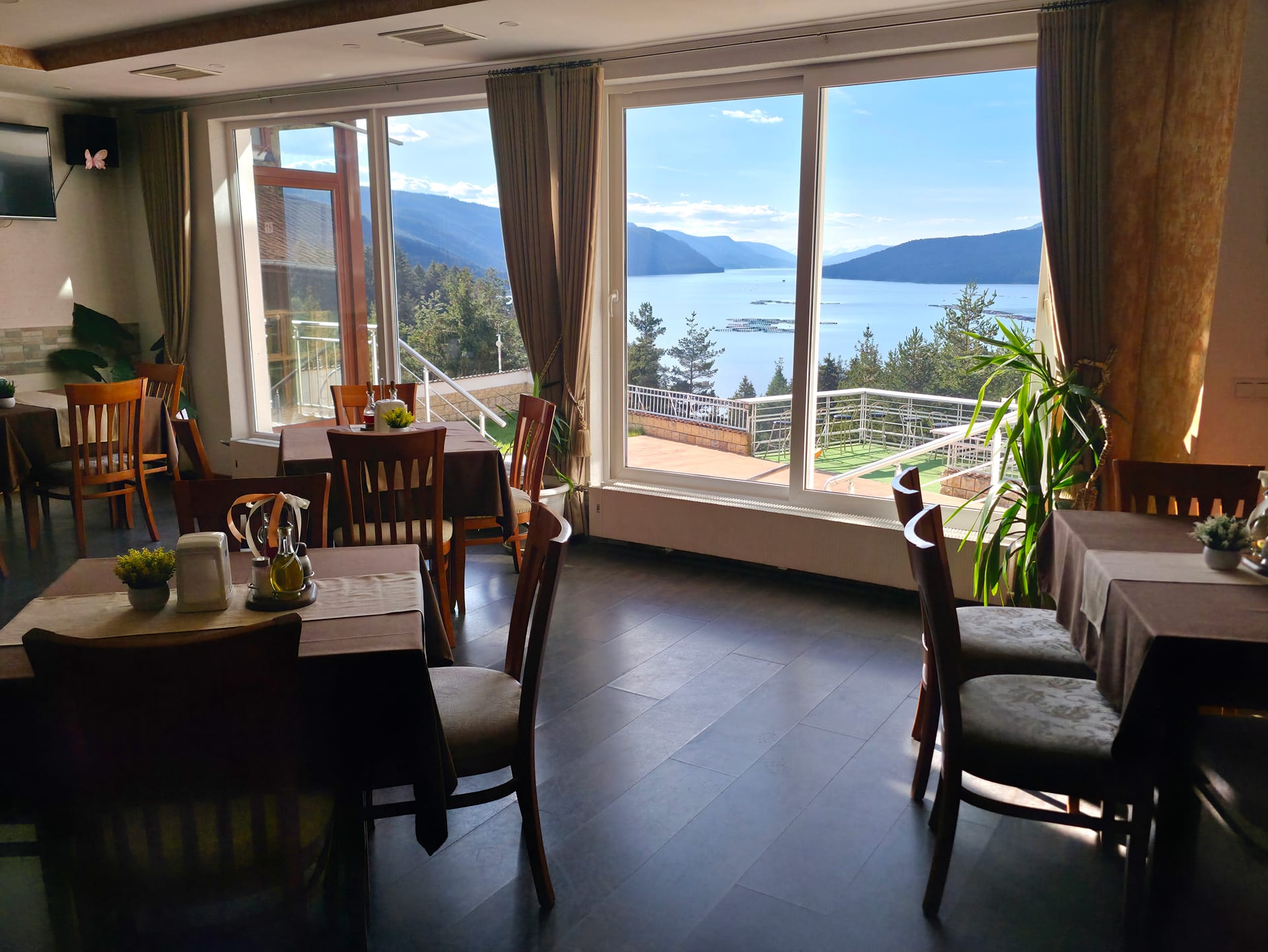 Снимка на ресторанта 5